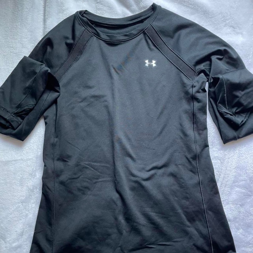 Underarmour black long sleeve workout top
